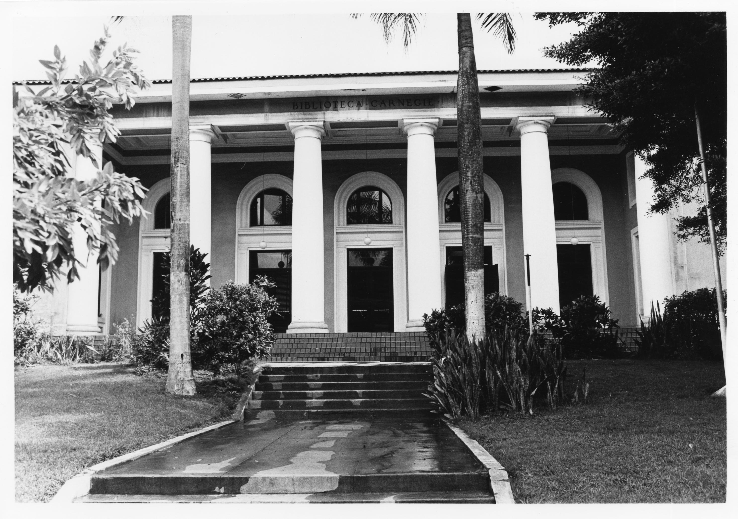 Biblioteca Carnegie - 83004196